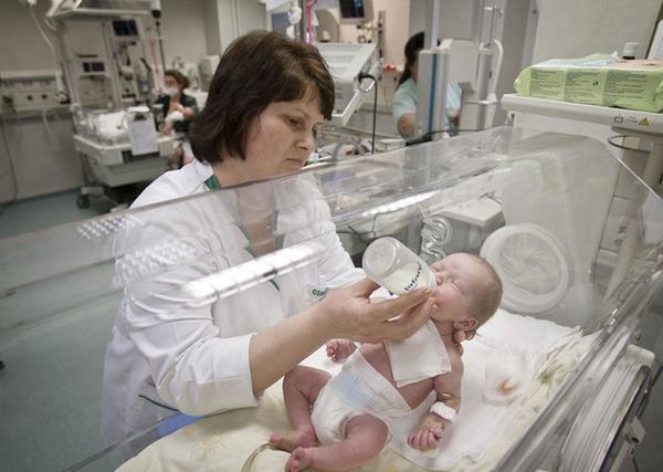 Control la Spitalul Marie Curie dupa ce 30 de bebelusi au murit din cauza lipsurilor